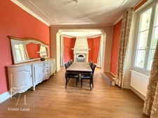 Maison atypique de 9 chambres et 6 salles de bain à Pineuilh 33