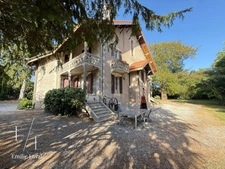 Maison atypique de 9 chambres et 6 salles de bain à Pineuilh 33