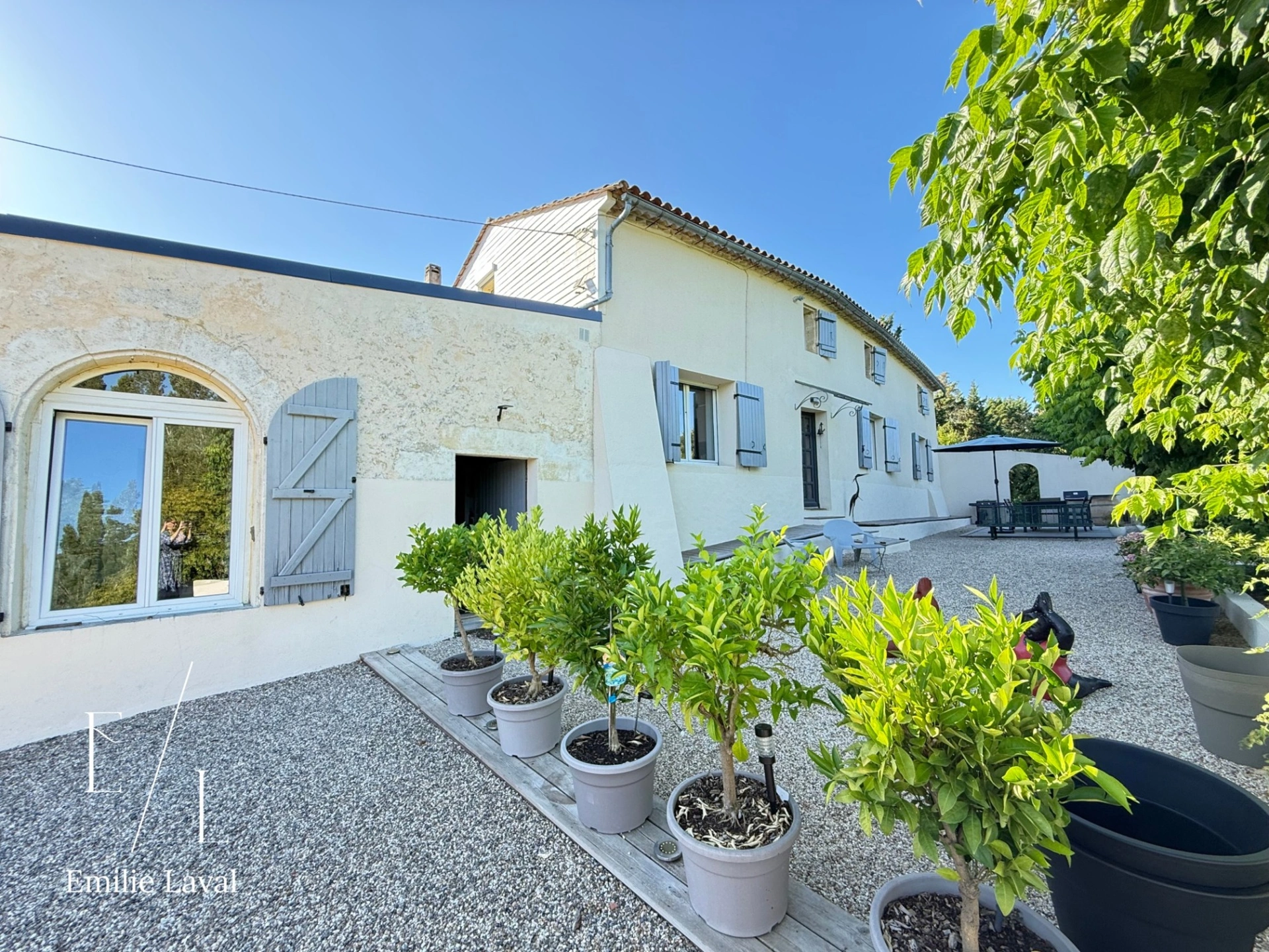 Maison 7 pièces 237 m² · à Saint Vincent de Pertignas · 237 m² · 375 000 €