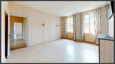 Ensemble en pierre, maison principale avec jardin et 1 appartement à VILLEFRANCHE DE LONCHAT (24)