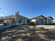 Maison en pierre à rénover vue dégagée plein sud PELLEGRUE (33)