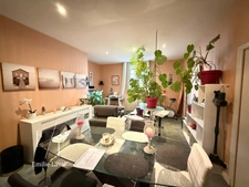 Maison de ville avec grand garage sans extérieur à VILLEFRANCHE DE LONCHAT (24)