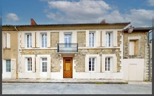 Maison de ville en pierre avec jardin et second logement à vendre 13 pièces à VILLEFRANCHE DE LONCHAT (24)
