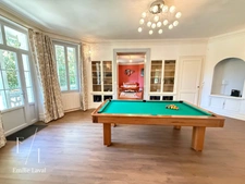 Maison atypique de 9 chambres et 6 salles de bain à Pineuilh 33