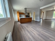 Maison à vendre 5 pièces  ()