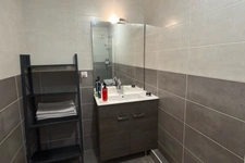 Bron – secteur Parc de Parilly – T2 avec exceptionnelle loggia de 17 m² et garage