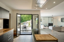Maison contemporaine 7 pièces – Piscine – Hauteurs de Miribel – À 20 minutes de Lyon