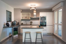  Grand T3 de 78 m² avec terrasse, garage possible et piscine privative à Bron (69)