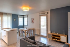 Appartement à vendre 3 pièces avec garage SAINT PRIEST (69)