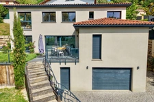 Maison contemporaine 7 pièces – Piscine – Hauteurs de Miribel – À 20 minutes de Lyon