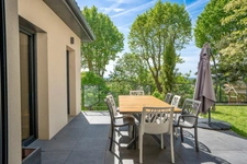 Maison contemporaine 7 pièces – Piscine – Hauteurs de Miribel – À 20 minutes de Lyon
