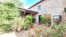 Maison 3 pièces entièrement rénovée - Périgord Vert