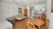 Studio avec terrasse au calme, à deux pas du centre de Maubuisson et du lac