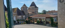 Maison de village 4 pièces avec cour intérieure et jardin - VARAIGNES (24)