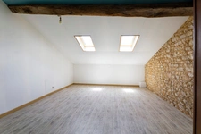 Maison de village 4 pièces avec cour intérieure et jardin - VARAIGNES (24)