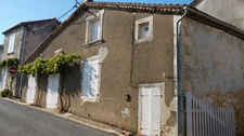 5-room village house with a nearby non-adjoining plot of land