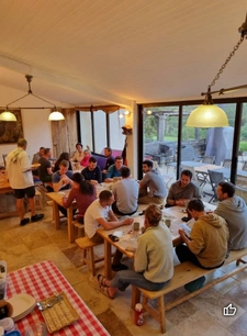 LA PALUD SUR VERDON Gite avec cuisine professionnelle, piscine.