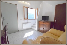 Demandolx 04120 deux pièce parking terrasse et jardinet  vidéo disponible