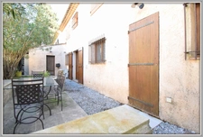 House LA COLLE SUR LOUP (06) with independent studio