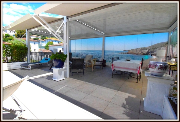 Cannes la Bocca Villa sur toit avec vaste terrasse quartier du Bosquet