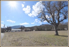  CASTELLANE terrain plat à bâtir avec permis valide pour villa et hangar  Vidéo disponible