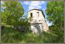 Bastide provençale à quelques pas du lac de Castillon et proche de Castellane. 