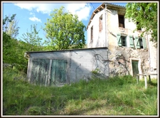 Bastide provençale à quelques pas du lac de Castillon et proche de Castellane. 
