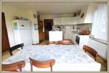 Maison de village avec deux appartements indépendents Visites samedi 4 à 18 h