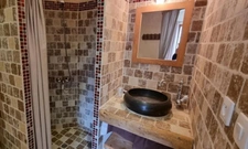 LA PALUD SUR VERDON Gite avec cuisine professionnelle, piscine.