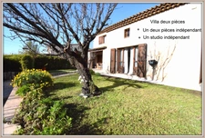 Villa quatre pièces, un deux pièces et un studio indépendant. Belle rentabilité. Centre ville. Vidéo disponible.