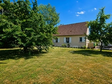 Maison 5 pièces à vendre à Fleury (60) – 86 m² habitables, terrain de 951 m² et dépendances