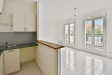 Appartement à vendre 2 pièces  ANTONY (92) avec garage box et cave proche commerces et gare RER 