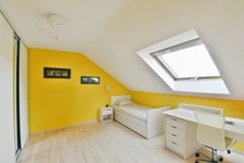 Ballainvilliers - À vendre maison 8 pièces, 3 chambres au RDC +2 chambres au 1er étage - Séjour ouvert sur terrain 810m²