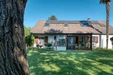 Elégante maison Familiale de 8 pièces 180m² avec Vie de Plain-Pied 6 Chambres - DPE C- Véranda et terrain arboré de 756m² 