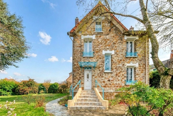 Maison bourgeoise en pierre de meulière 9 pièces - 6 chambres -  Savigny sur Orge (91) 