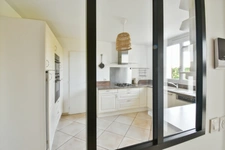 Ballainvilliers - À vendre maison 8 pièces, 3 chambres au RDC +2 chambres au 1er étage - Séjour ouvert sur terrain 810m²