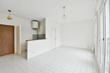 Appartement à vendre 2 pièces  ANTONY (92) avec garage box et cave proche commerces et gare RER 