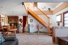 Elégante maison Familiale de 8 pièces 180m² avec Vie de Plain-Pied 6 Chambres - DPE C- Véranda et terrain arboré de 756m² 
