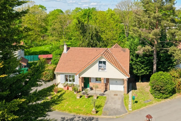 Maison 5 pièces quartier résidentiel Viry Chatillon – 3 chambres dont une suite parentale - Entièrement rénovée - 420m² terrain 