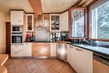 Elégante maison Familiale de 8 pièces 180m² avec Vie de Plain-Pied 6 Chambres - DPE C- Véranda et terrain arboré de 756m² 