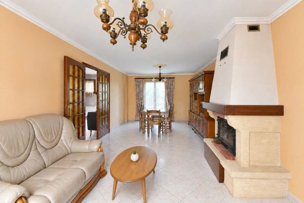 Maison à vendre 4 pièces 2 chambres au RDC -Sous-sol total à Morsang sur Orge - Terrain 368m²