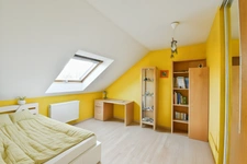 Ballainvilliers - À vendre maison 8 pièces, 3 chambres au RDC +2 chambres au 1er étage - Séjour ouvert sur terrain 810m²