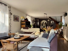 Longère en pierre rénovée – Piscine, charme & confort