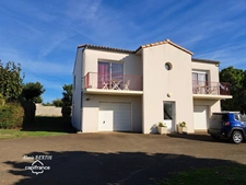 Maison à vendre 8 pièces et annexe avec 2 T2 SAINT ROMANS LES MELLE (79)