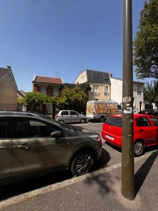 VILLEJUIF – Charmante maison individuelle avec jardin, terrasse et fort potentiel – 86 m² sur 351 m² de terrain