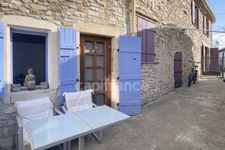 Dpt Drôme (26), à vendre proche de LA TOUCHE maison en pierre P5 mitoyenne, d'environ 110 m² habitables avec cour  