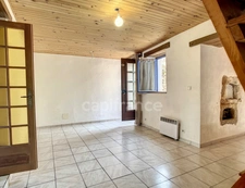 Dpt Drôme (26), à vendre proche de LA TOUCHE maison en pierre P5 mitoyenne, d'environ 110 m² habitables avec cour  