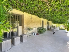 Drôme Provençale, in Suze-la-Rousse – Renovated Provençal farmhouse • 5 bedrooms, 4 bathrooms/shower rooms, 5 toilets • Swimming pool • 2 gîtes • Orchard