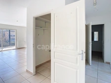MONTELIMAR (26200), Saint-James, à vendre Appartement T4 récent avec terrasse plein sud abritée, climatisation et garage box fermé  