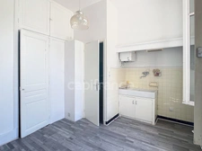 Dpt Drôme (26), for sale MONTELIMAR, 19th century Bourgeois House, with 4 Dwellings in a Popular Area